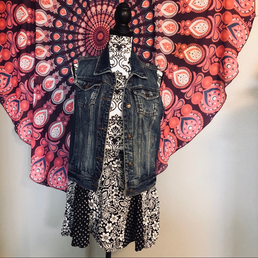 💜DENIM VEST💜 - Picture 2 of 4